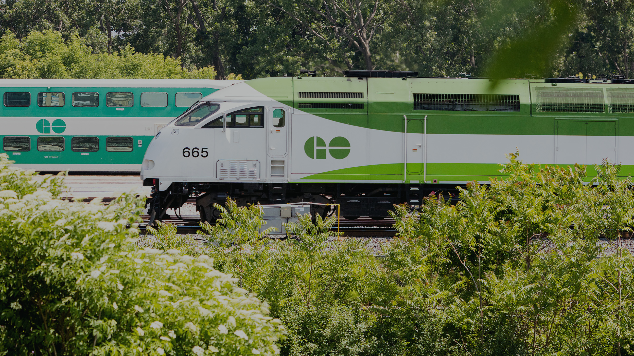 A lean, green, well-branded transport machine – Toronto's GO Transit -  Transport Designed