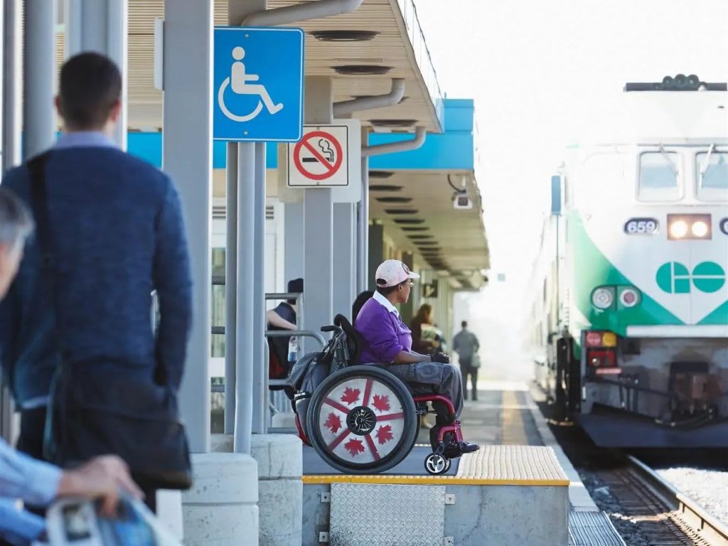 4 ways Metrolinx is making transit easier for people with vision loss