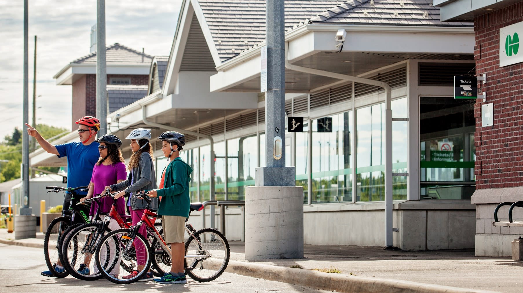 GO Platform Family Biking