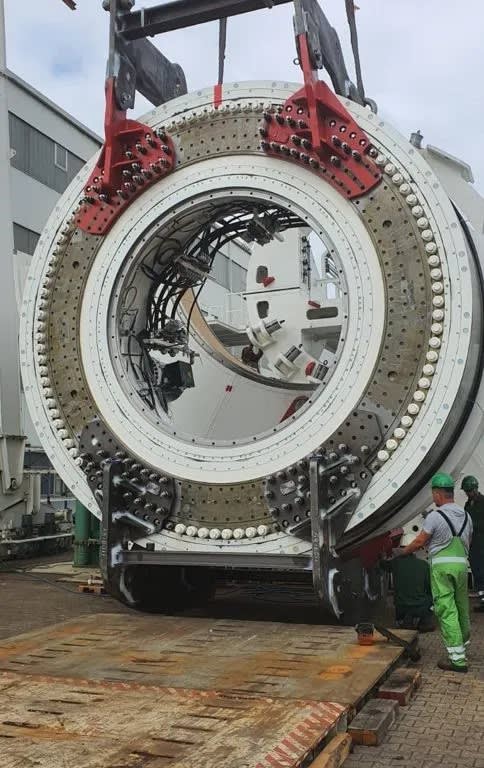 First look at photos of the massive digging machine being built to tunnel Scarborough subway.
