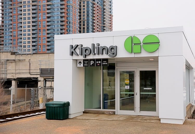 Kipling-GO-Station-building