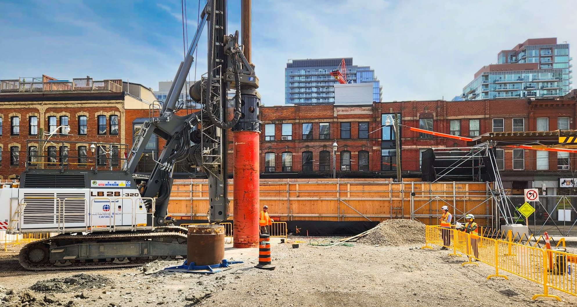 A piling rig on an Ontario Line construction site.