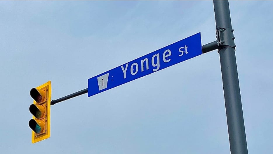 Yonge Street sign traffic light