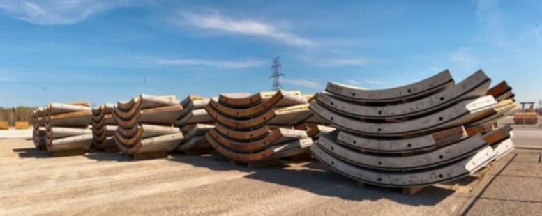 large concrete quarter-circles, piled on one another.