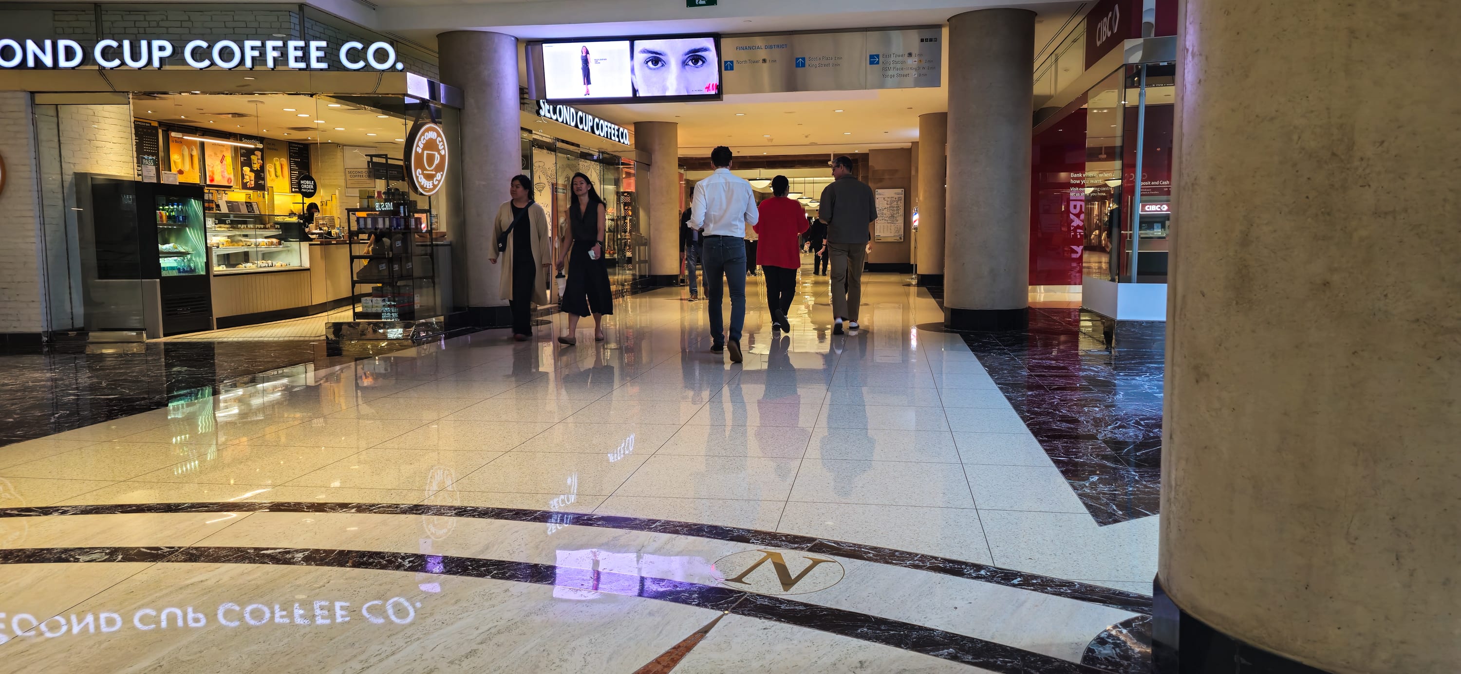 Guide to the Eaton centre from Union Station