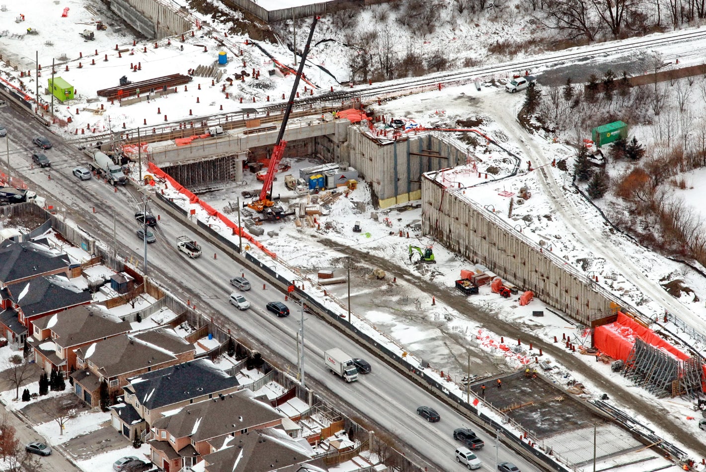 traffic flowing near a construction site.