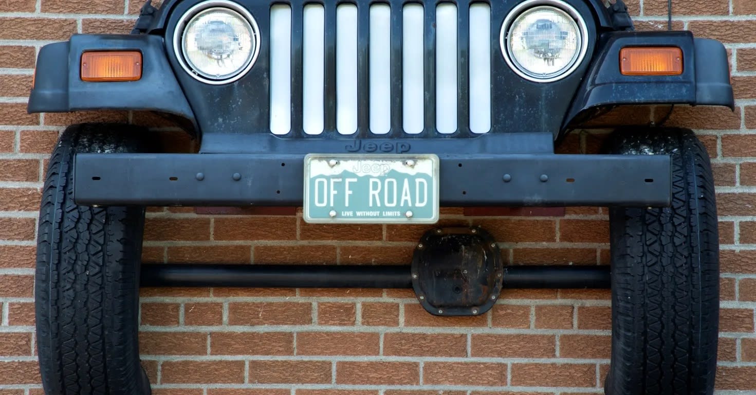 Person decorates house with Jeep, to be seen on the Lakeshore West Line