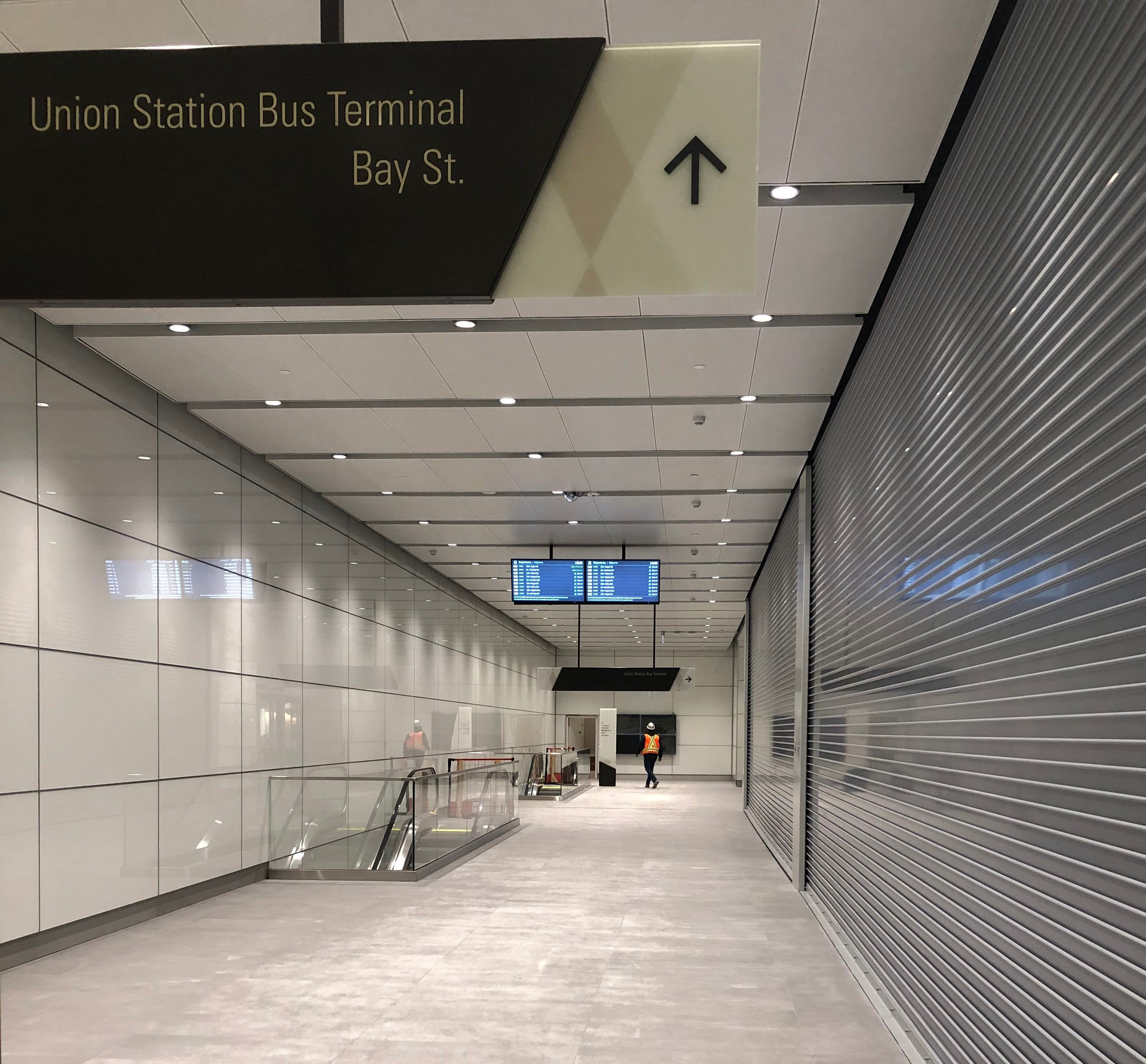 Customer walkthrough guide – how to find your way around Toronto’s new Union Station Bus Term...