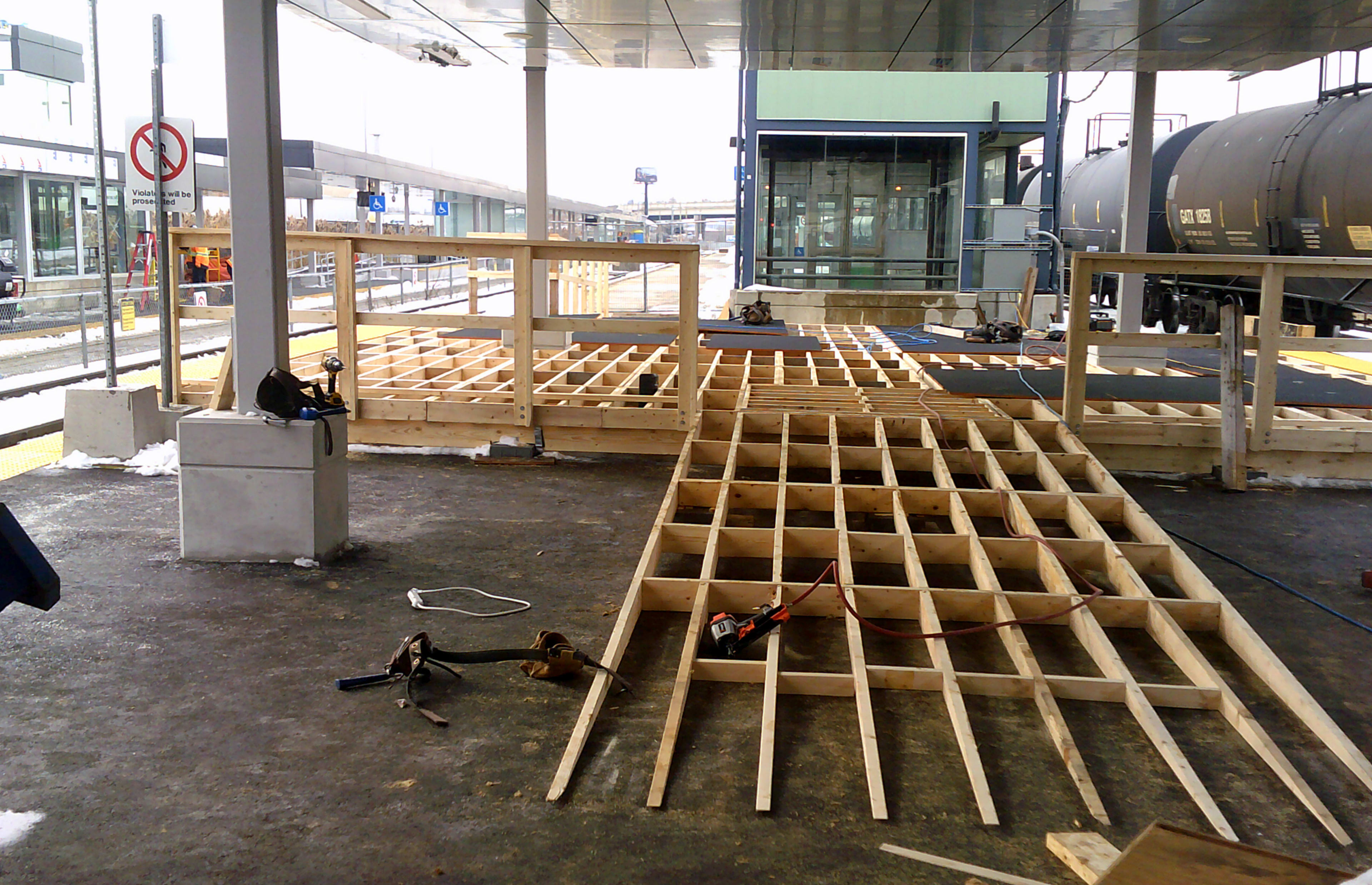 A new temporary mini ramp is being constructed on the platform for the upcoming platform changes.