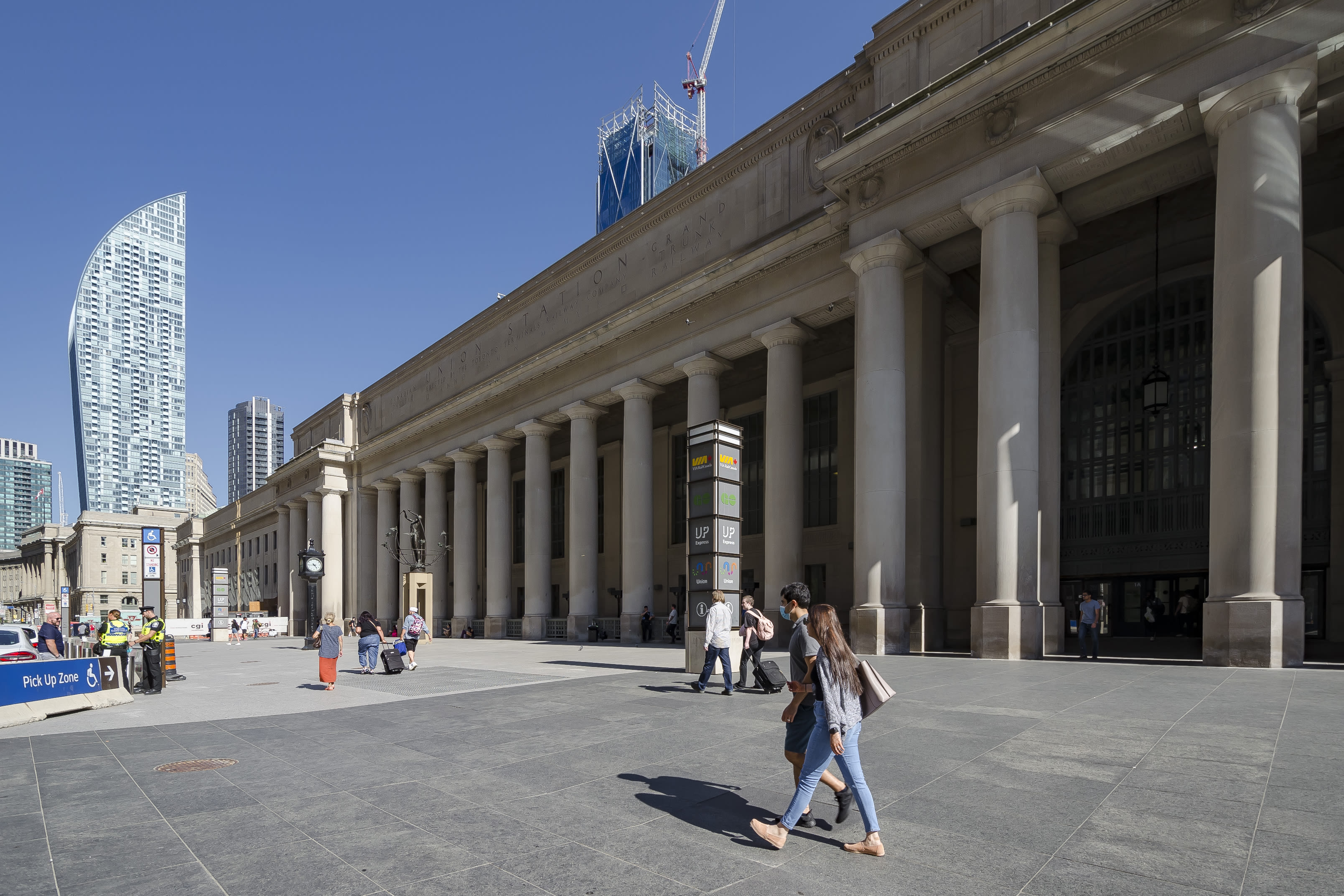 the exterior of Toronto's Union Station from Front Street