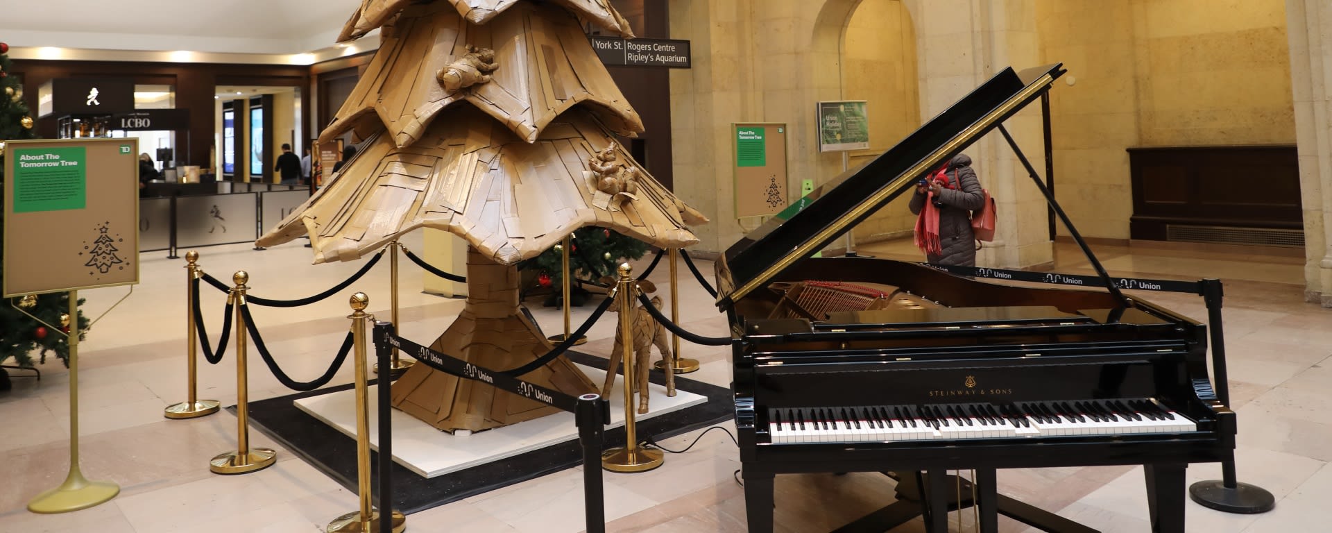 Toronto’s Union Station becomes a transit hub for the holidays