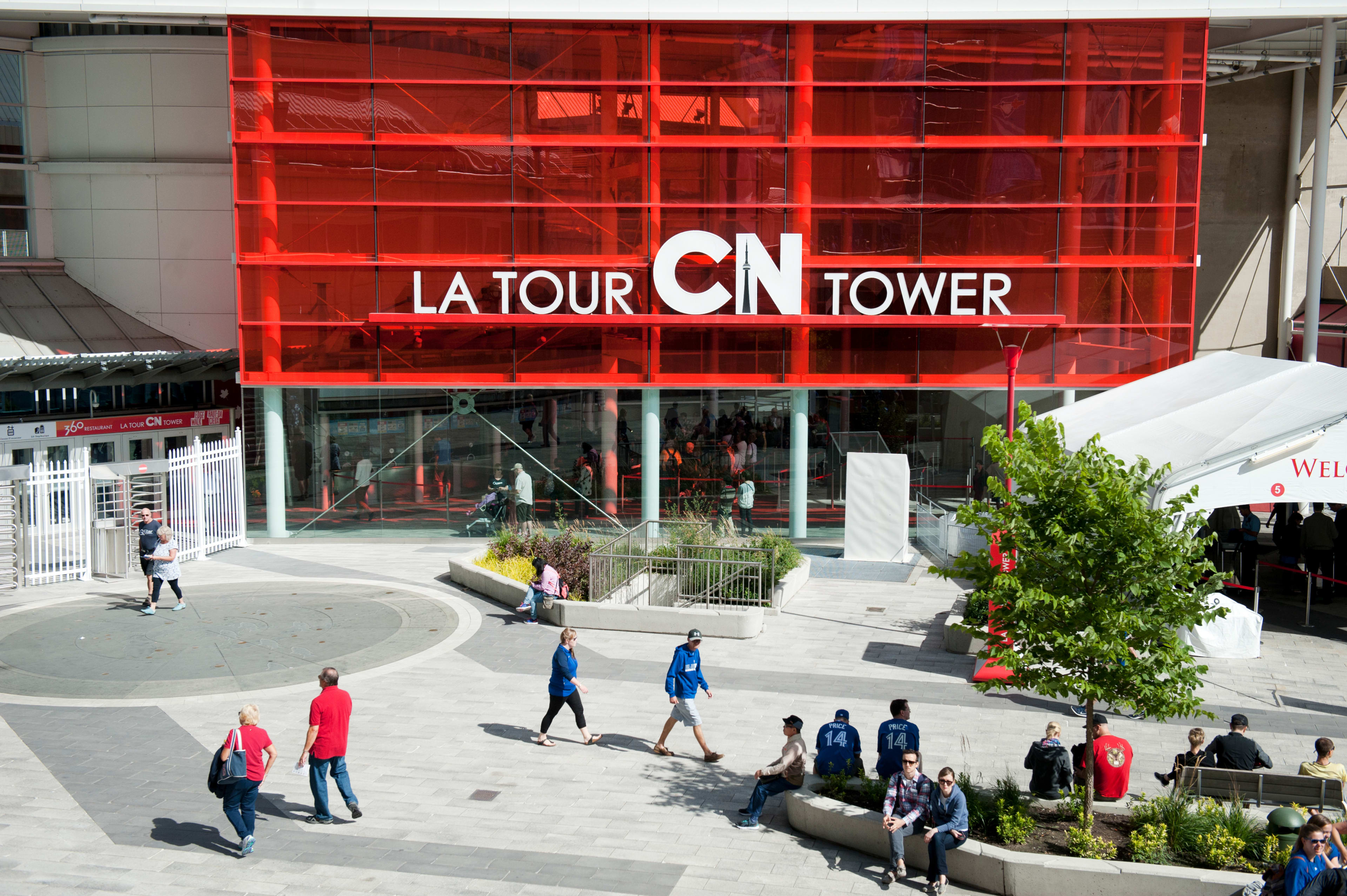 CNTower1