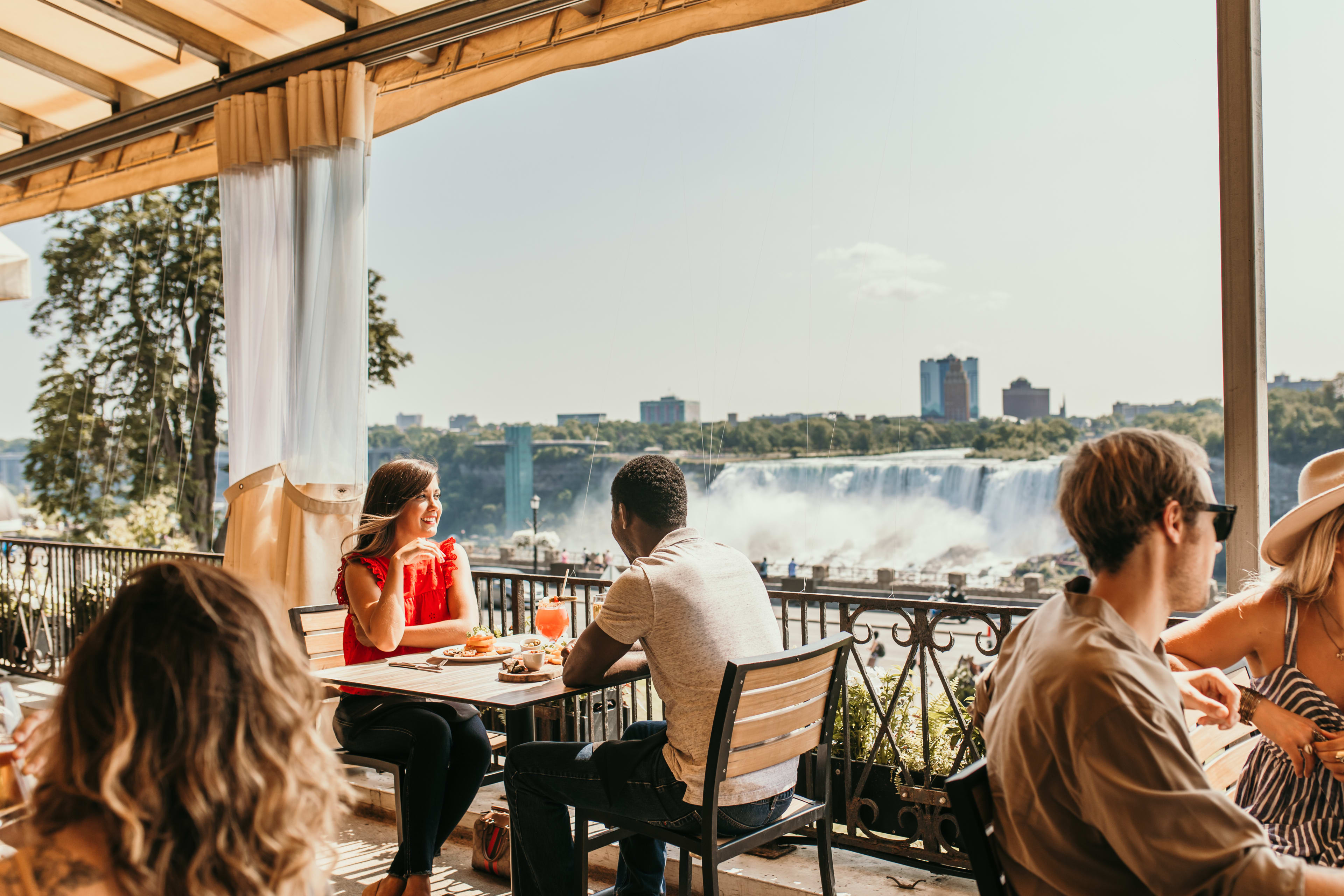 The Best Spots to Eat in and Around Niagara