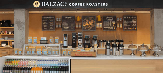 Image of the Balzac's Coffee Roasters café on the UP Express platform