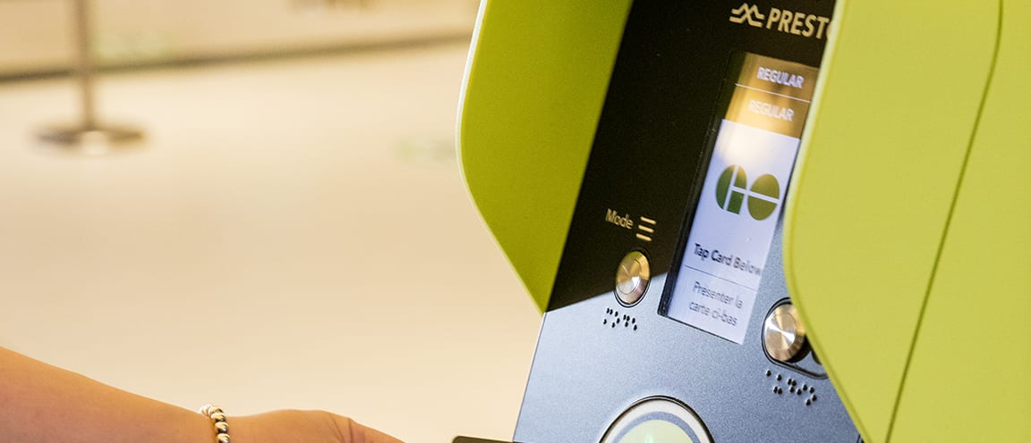 Tapping PRESTO card on machine