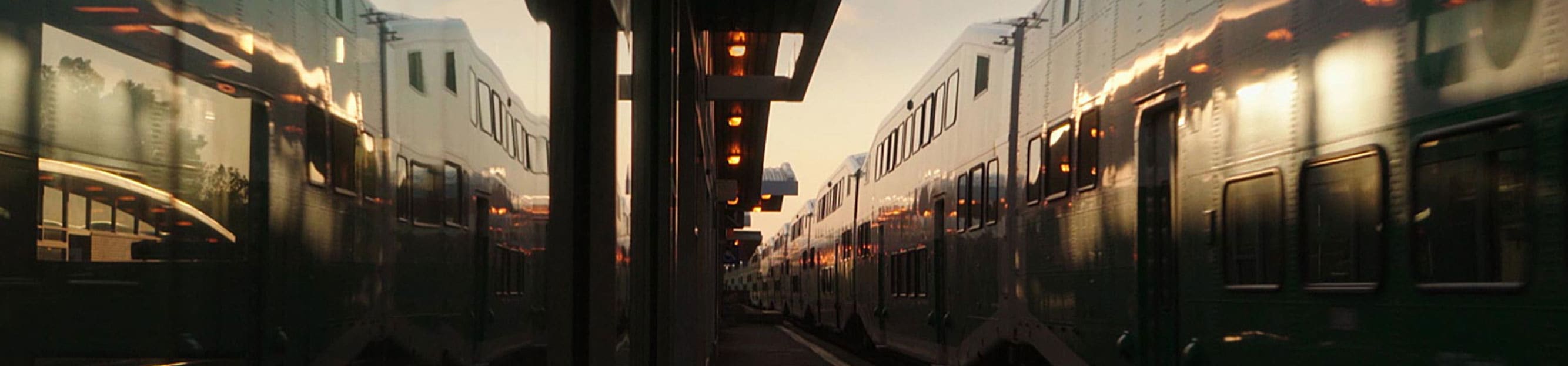 GO train at platform