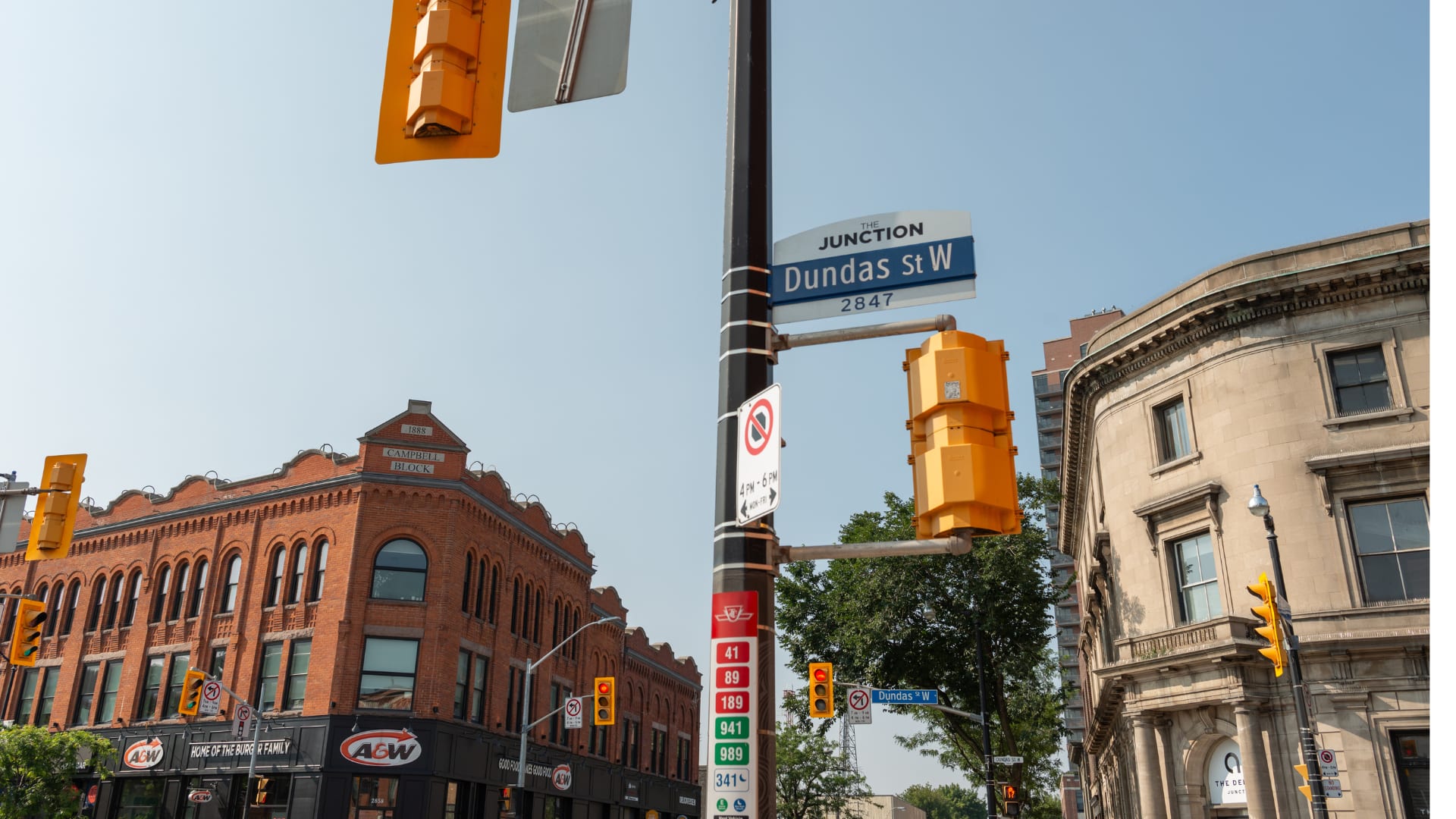 The Best Places to Explore in Toronto with Friends | UP Express