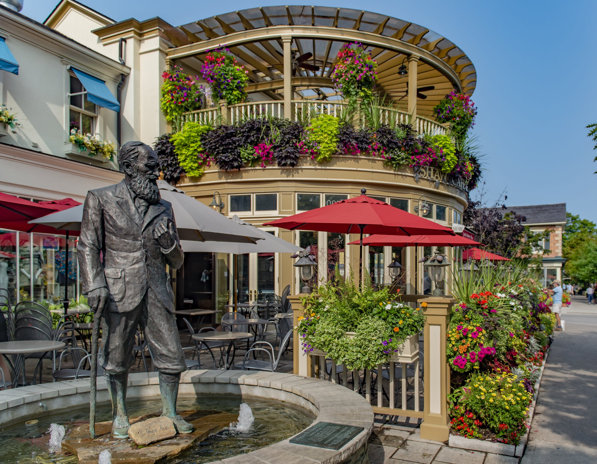 George Bernard Shaw Statue and Fountain in Niagara-on-the-Lake, near Niagara Falls, ON