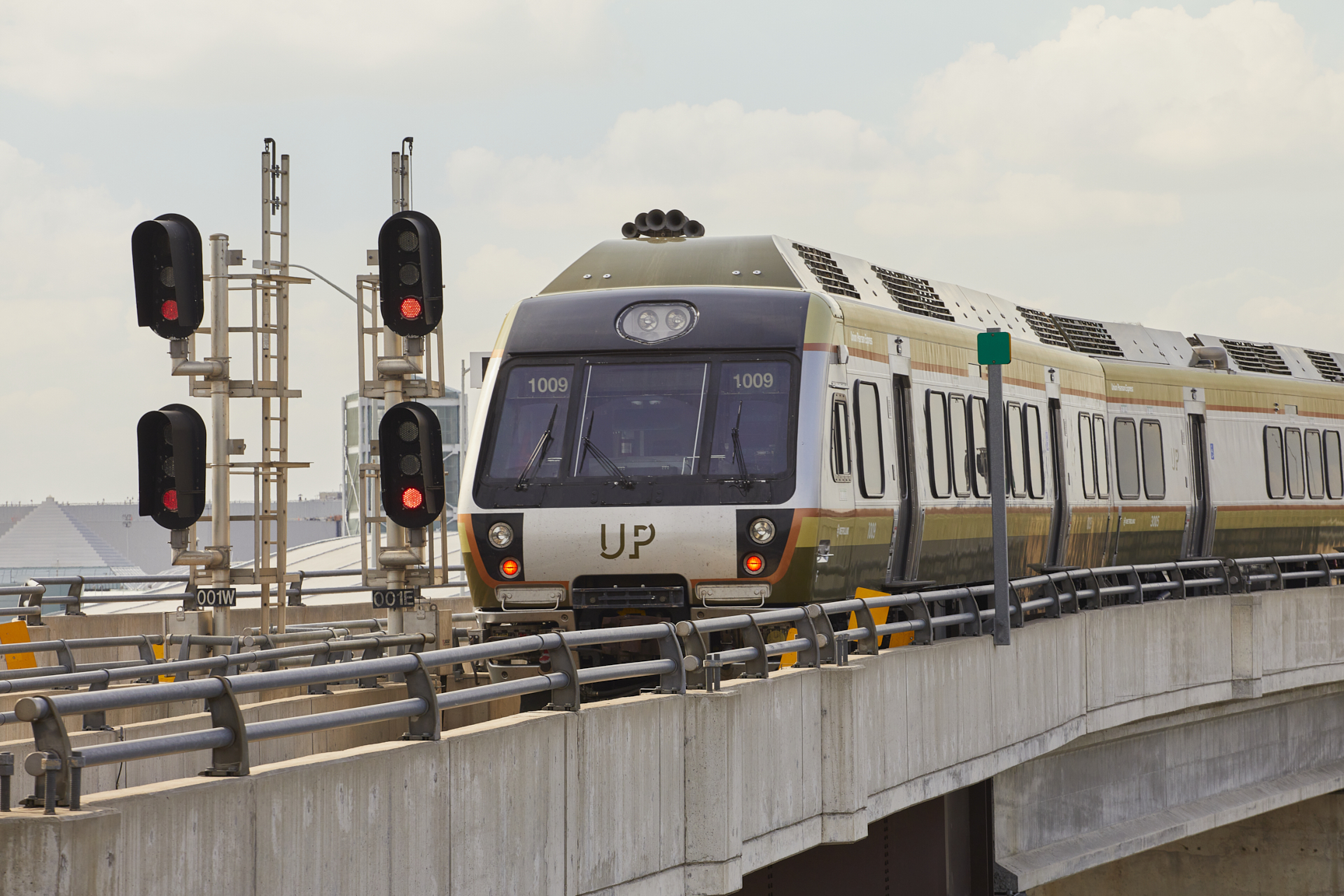 www.metrolinx.com